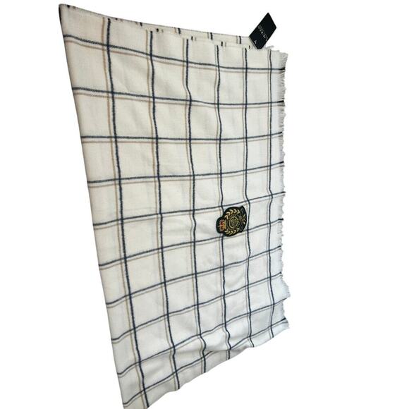 NWT Classic Ralph Lauren 70x 29 shawl scarf white and black striped soft cozy - Picture 4 of 7